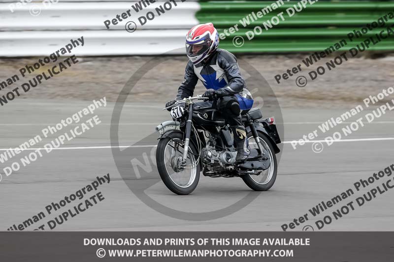 Vintage motorcycle club;eventdigitalimages;mallory park;mallory park trackday photographs;no limits trackdays;peter wileman photography;trackday digital images;trackday photos;vmcc festival 1000 bikes photographs